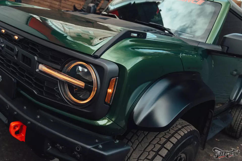 Стапельные работы, кузовной ремонт и покраска с подбором цвета для Ford Bronco Raptor